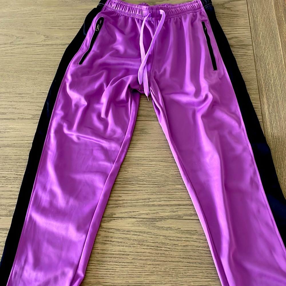 Royal Threads Canada never worn sweatpants.